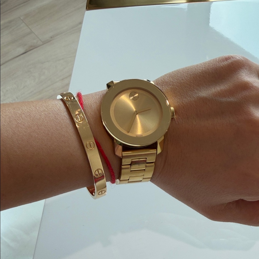 Gold Metal Watch - Picture 8 of 11